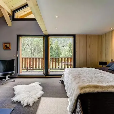 بيت للعطل 4br Spacious Chalet - What'app - 0034-656-619-782 - For Reservations! *